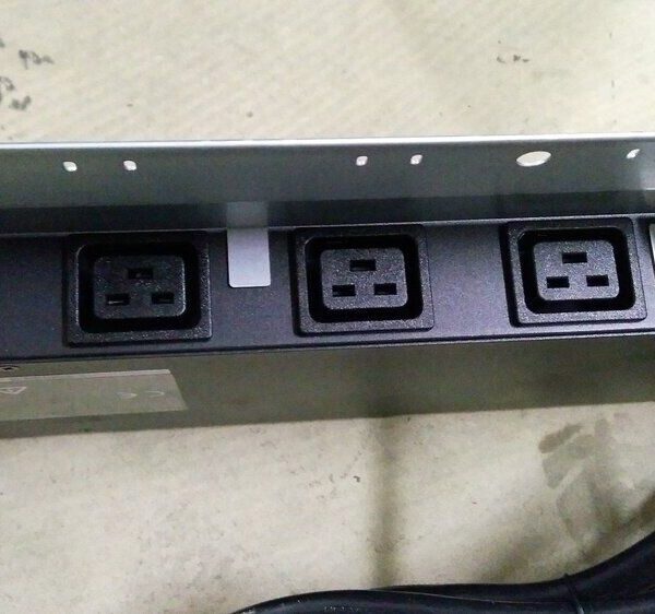 HP Modular PDU Control Unit 32A EO4502 228481-003 417581-B31 No Rackmount Ears Refurbished